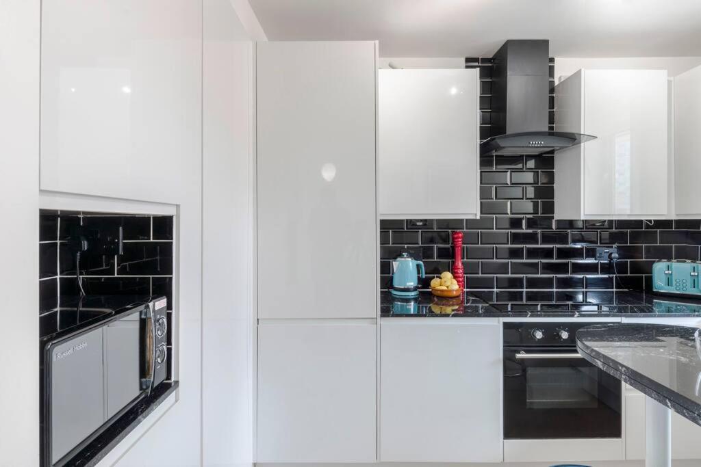 The Clarence, Central London Apartment W/ Wifi Eksteriør billede