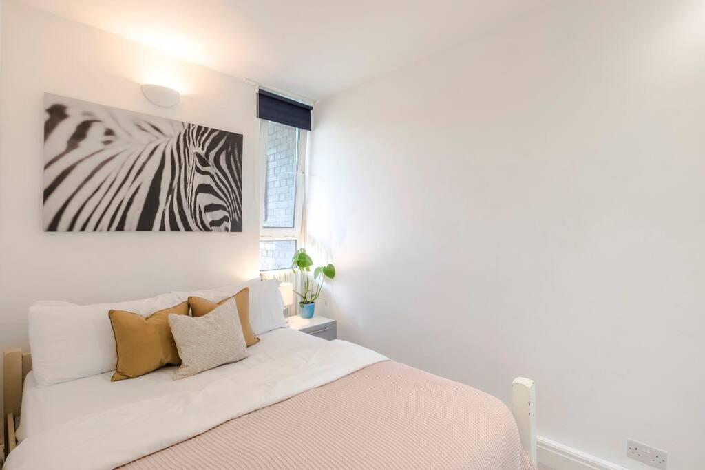 The Clarence, Central London Apartment W/ Wifi Eksteriør billede