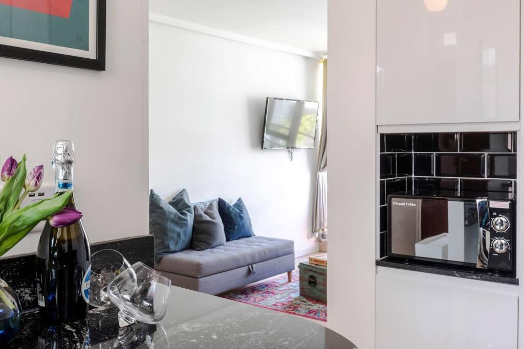 The Clarence, Central London Apartment W/ Wifi Eksteriør billede